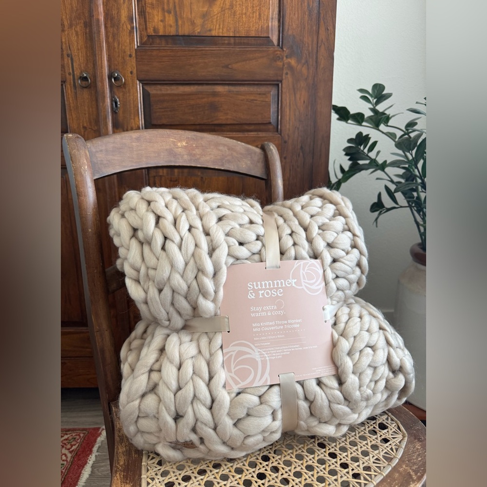 Summer & Rose Mia Knitted Throw Blanket In Mink Color